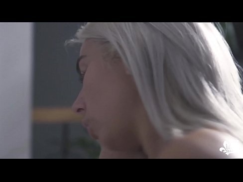 Эротик видеофилм голи женщина